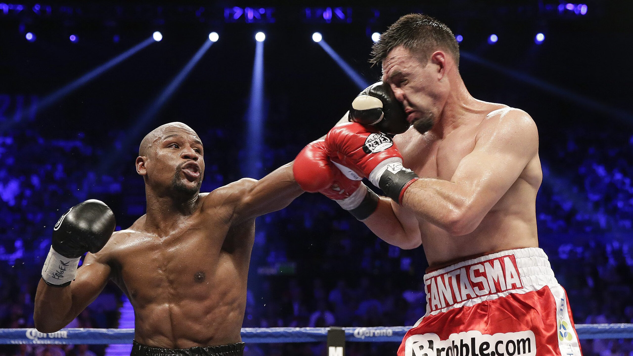 莎拉·查里在跆拳道-67公斤级比赛中获得铜牌，莎拉·查托