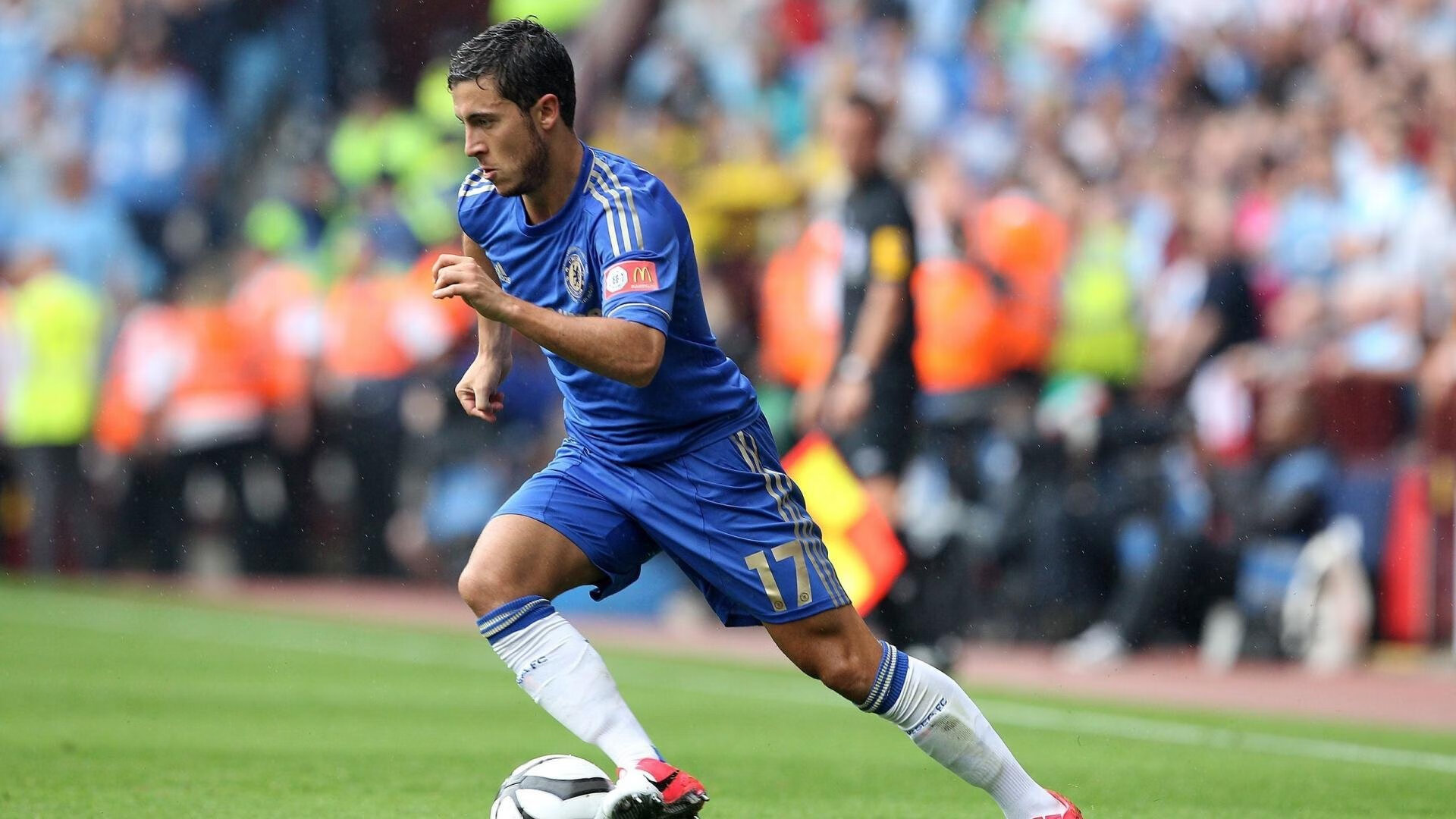 九游登录中心-“武汉马拉松赛场：挑战自我，打破极限”